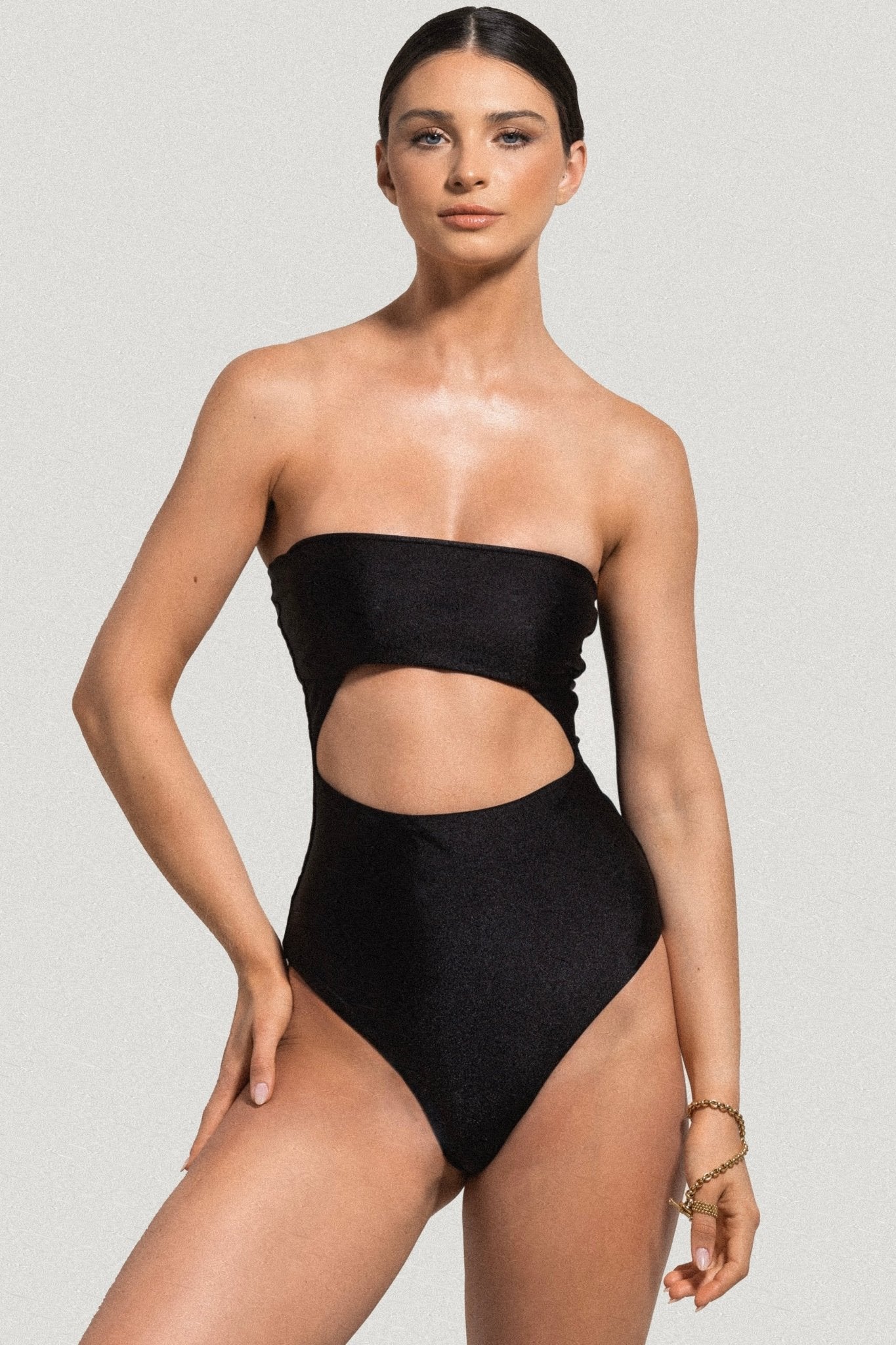 Maiô Recorte Black - lavoileresortwear